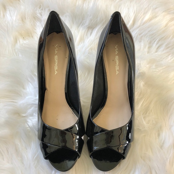 via spiga patent leather pumps